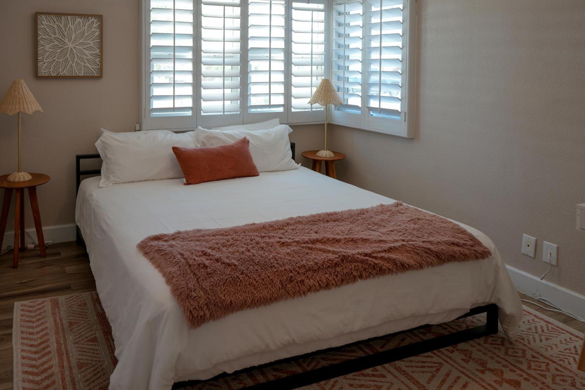 The Pink Cactus - Desert Retreat - Luxe Pool, Golf & Game Room Indio Exteriér fotografie